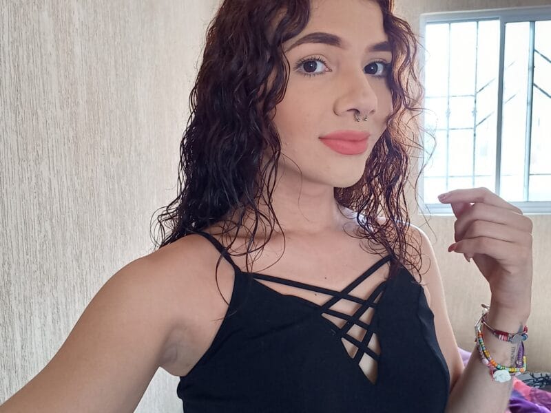 Sofia Guillen OnlyFans México - @alexaxxx17