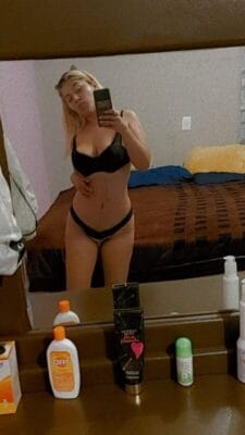 Gloria caballero OnlyFans México - @honeylips90