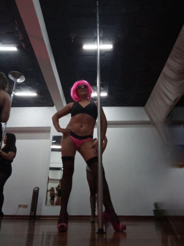 N. H. OnlyFans México - @nikol_polesport