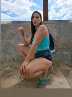 Paola la chica de los pies Eroticos OnlyFans México - @sexyheels_paola18