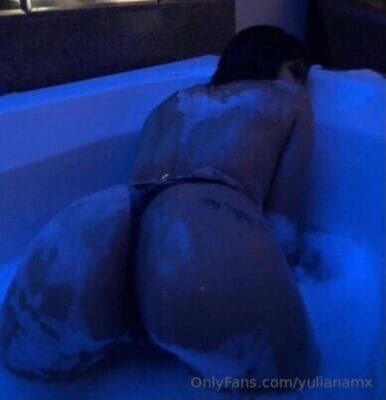 Yuliana Tc OnlyFans México - @yulianamx